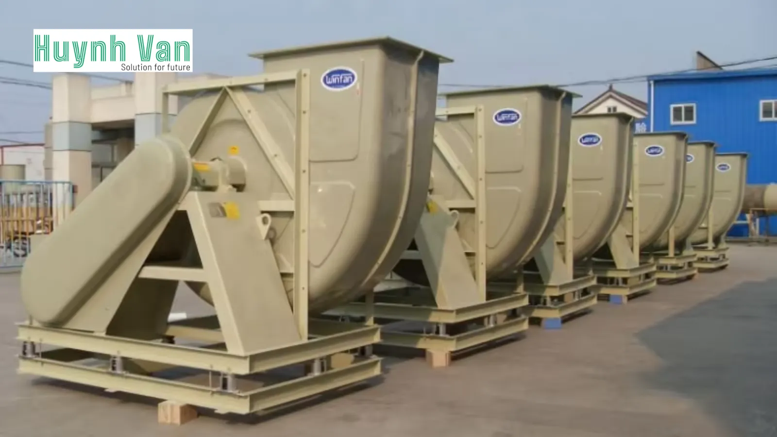 quat-winfan-composite-chong-an-mon